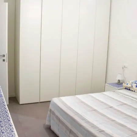 West 3 Apartment *